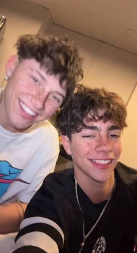 Teo y Lukas  thumbnail