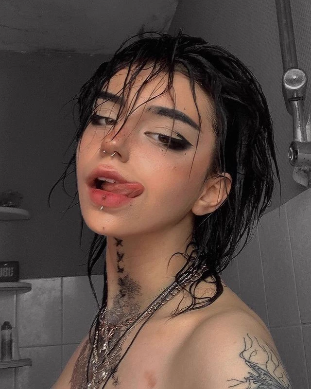 Victoria thumbnail