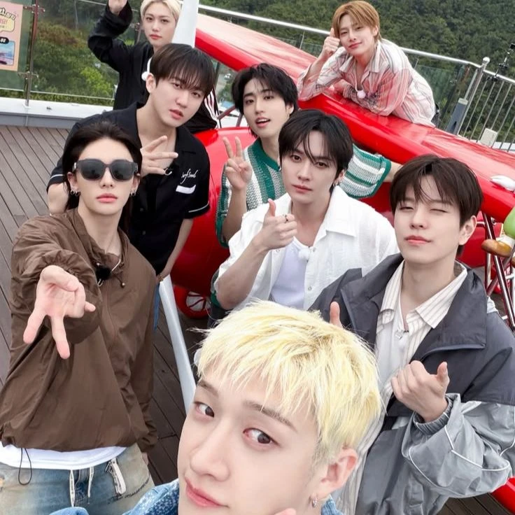 Stray Kids thumbnail