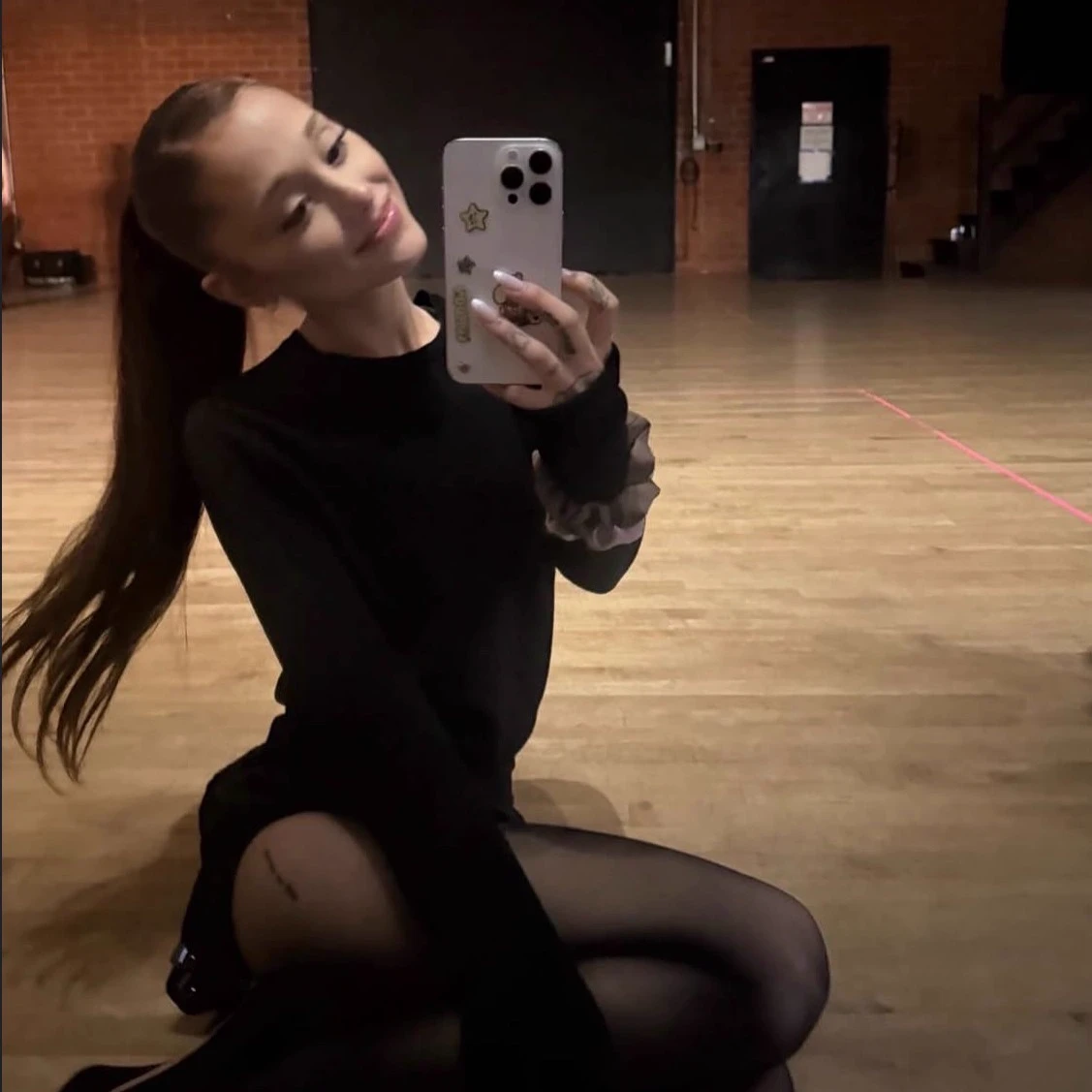 Ariana Grande thumbnail