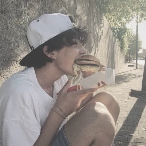 ٭︱𝘛𝘳𝘢𝘷𝘪𝘴 𝘚𝘵𝘰𝘭𝘭 thumbnail