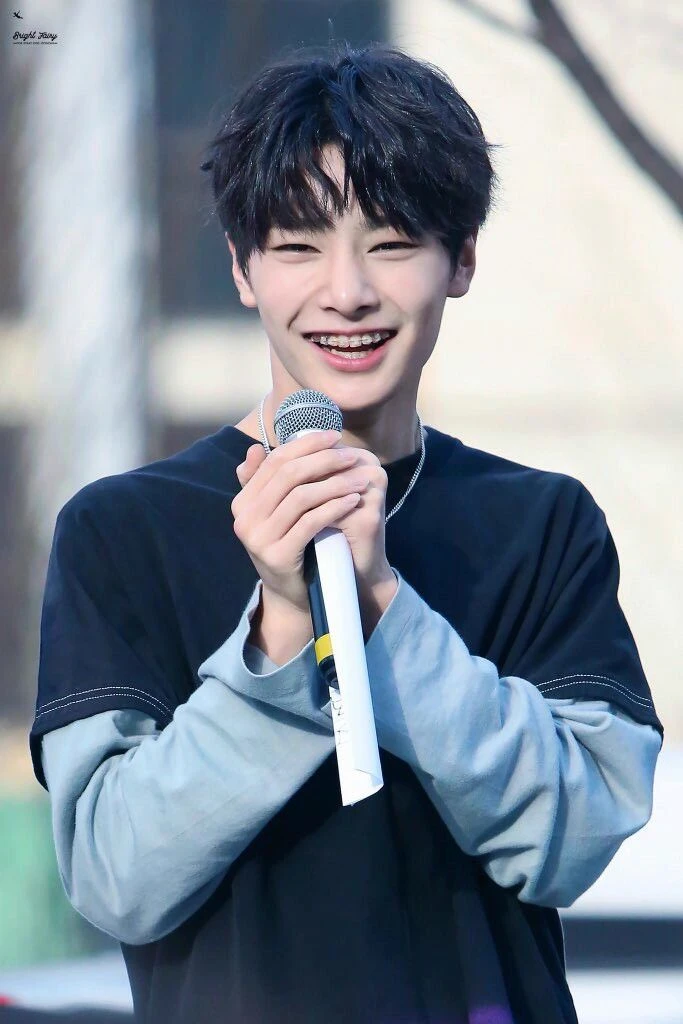 Jeongin thumbnail