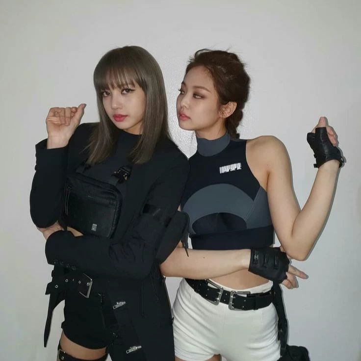 Jennie ve Lisa thumbnail