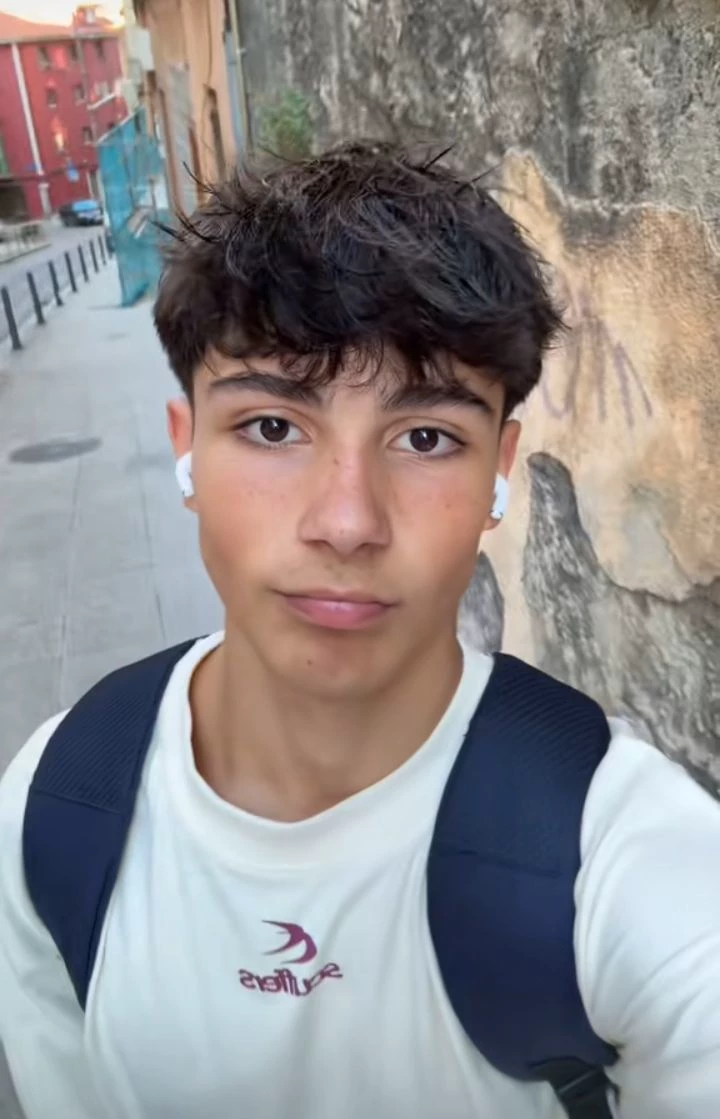 Alex thumbnail