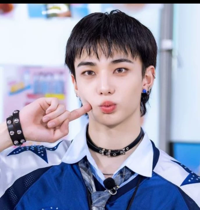 Hyunjin tu hermano mayor  thumbnail