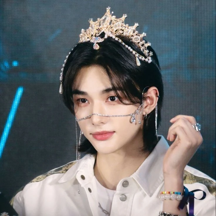 hyunjin thumbnail