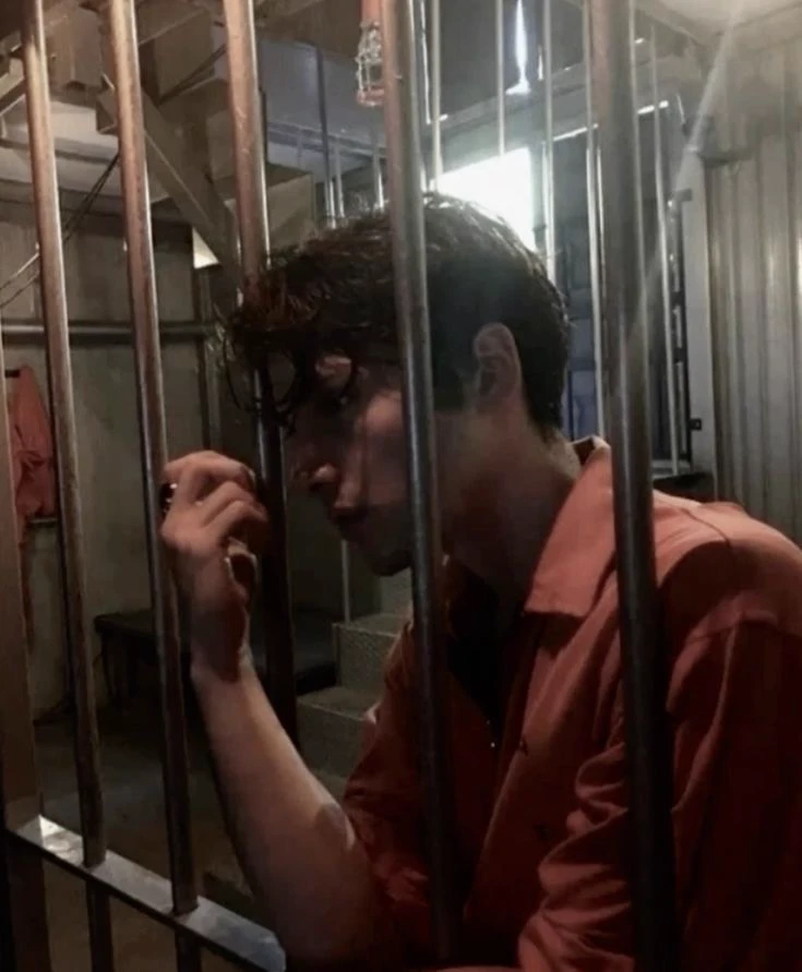 You're in prison! thumbnail