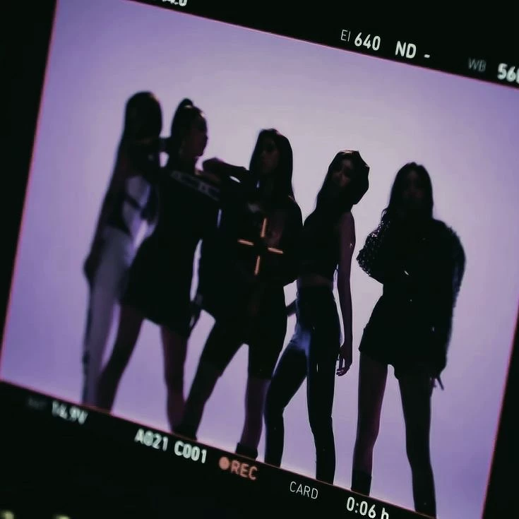 VELL- korean girl group thumbnail
