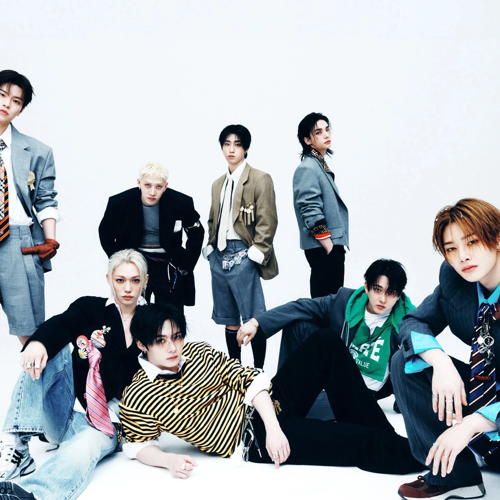 STRAY KIDS thumbnail