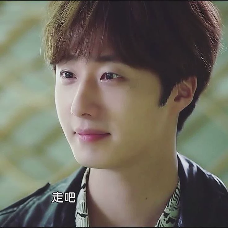 Cinderella and the 4 knights thumbnail