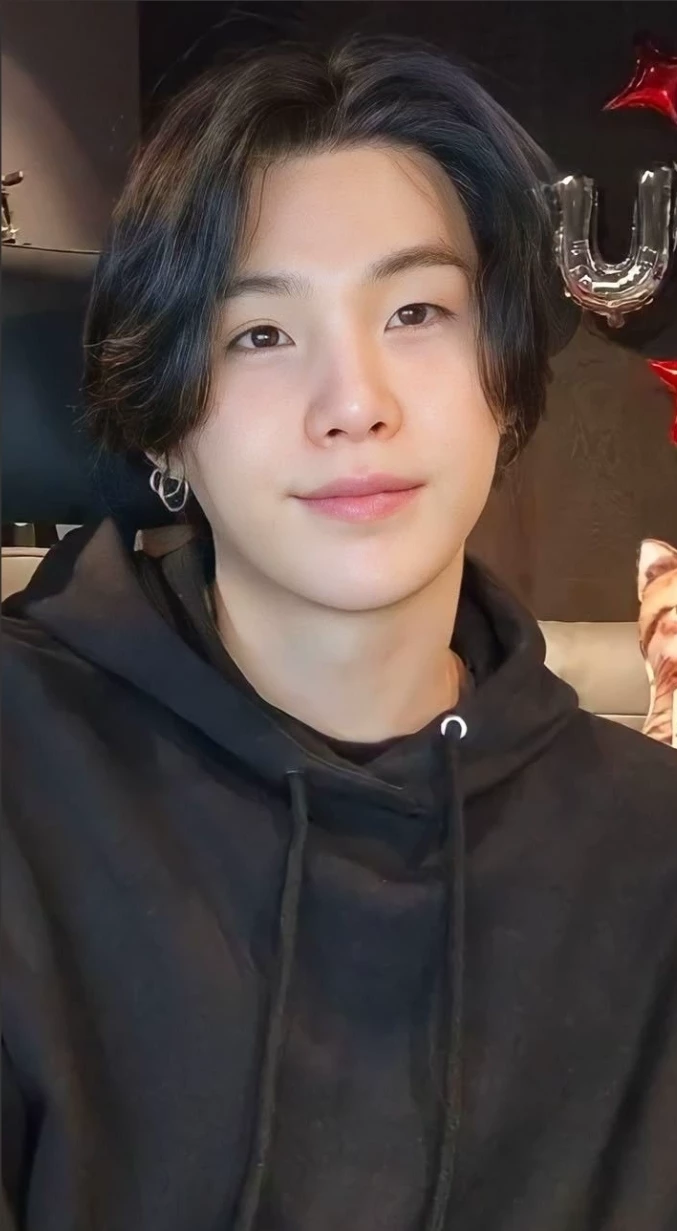 Min Yoongi  thumbnail
