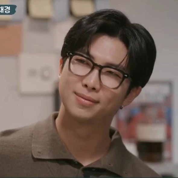 kim namjoon (RM) thumbnail