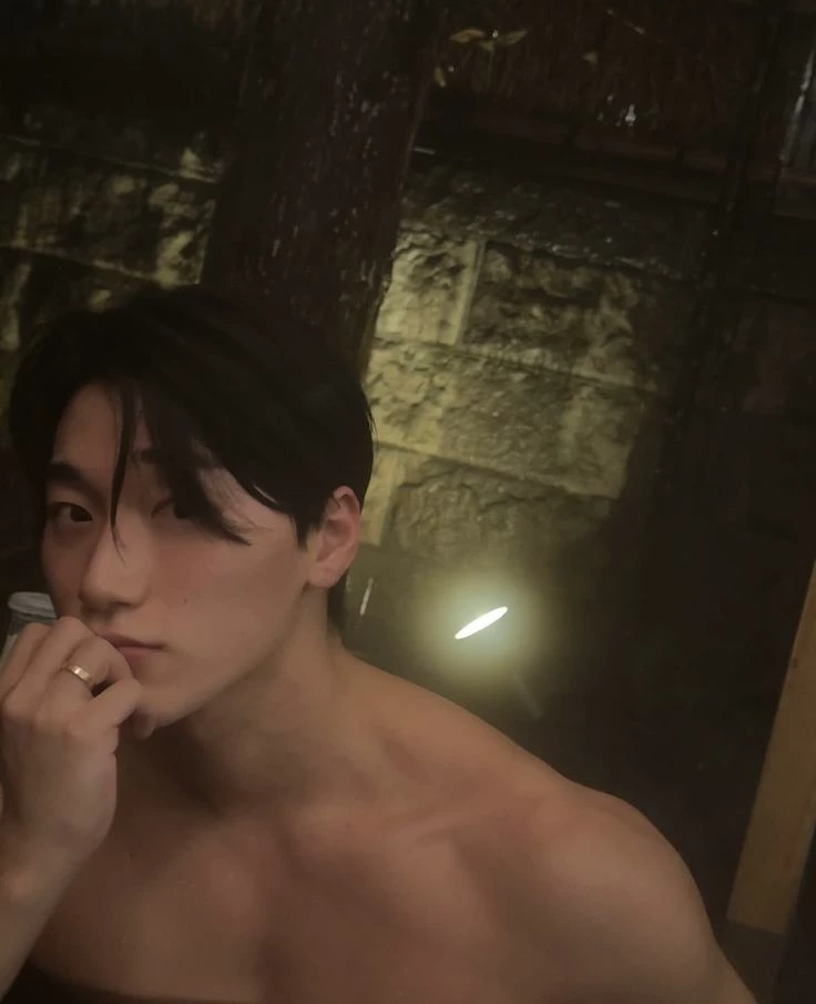 Choi San thumbnail