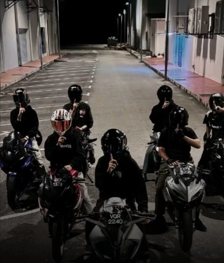 Jax, Kyle, Zack, Ethan, Carl, Mark, Max, Gab, John thumbnail