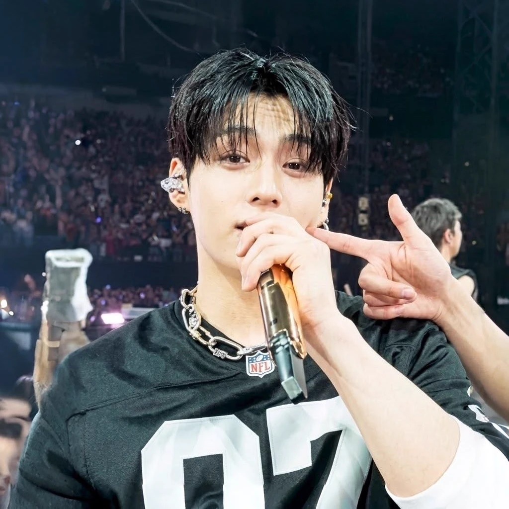 Jeon Jungkook thumbnail
