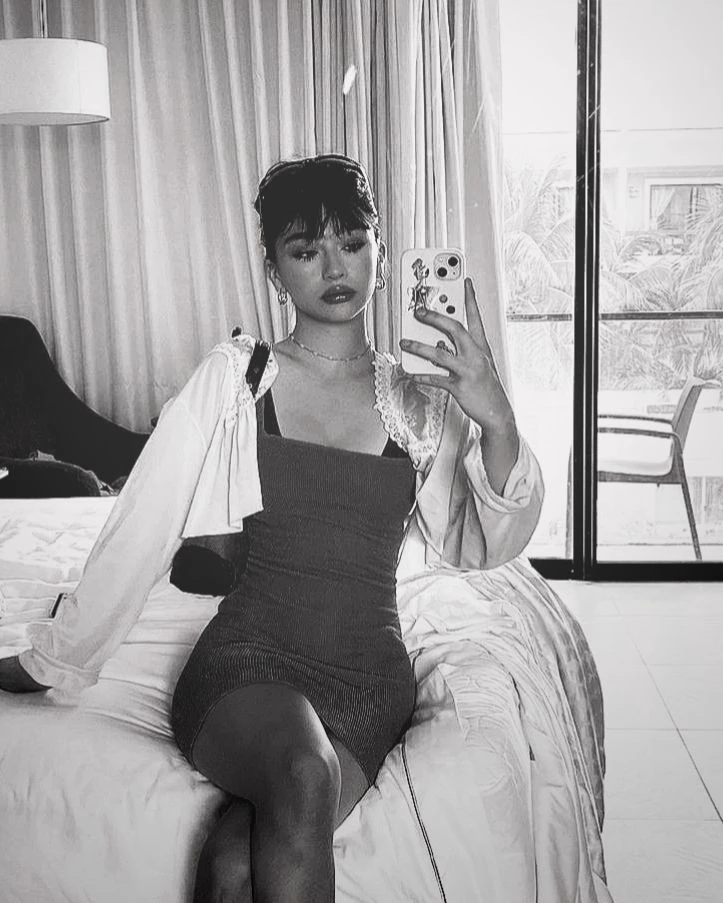 malina weissman. thumbnail