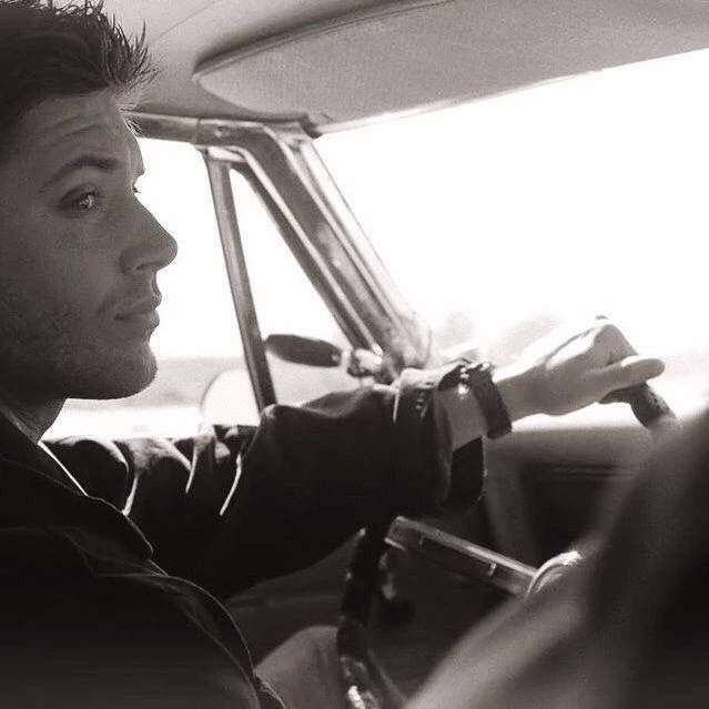 Dean Winchester thumbnail