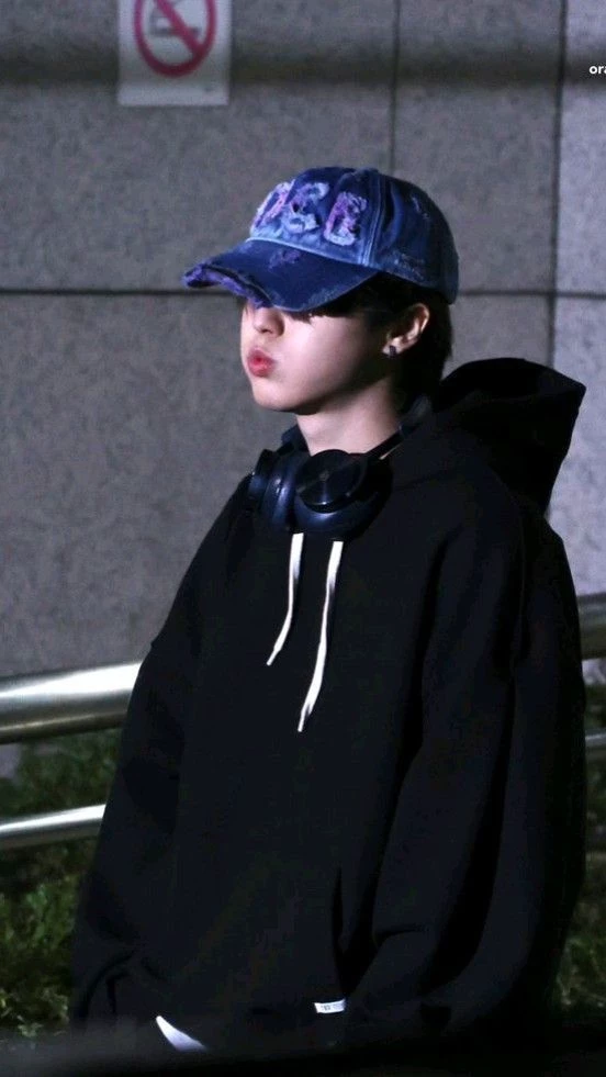han jisung thumbnail