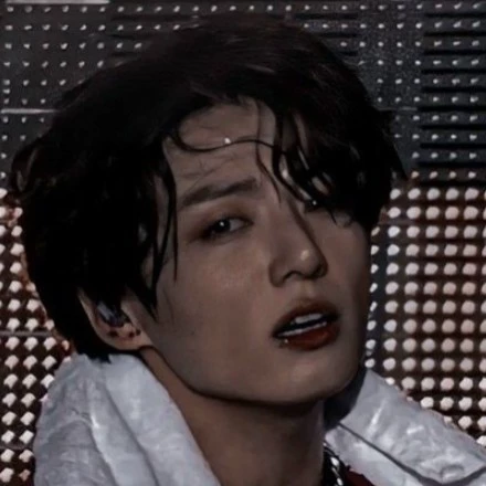 𝐉𝐄𝐍𝐍𝐈𝐄 𝐊𝐈𝐌.