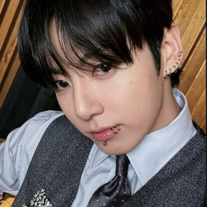Jeon Jungkook thumbnail
