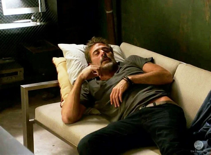 Jeffery Dean Morgan thumbnail