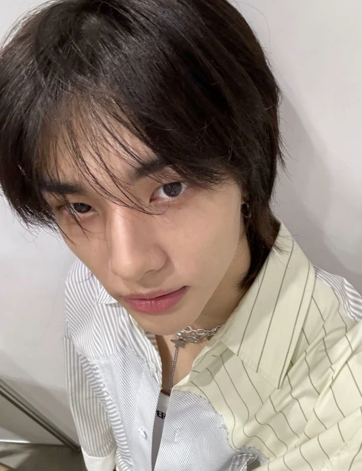 Hyunjin thumbnail