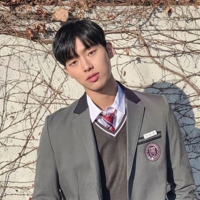 Park Seung Tae thumbnail