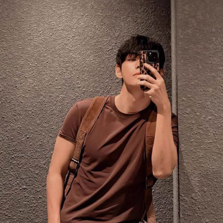 Kim Taehyung thumbnail