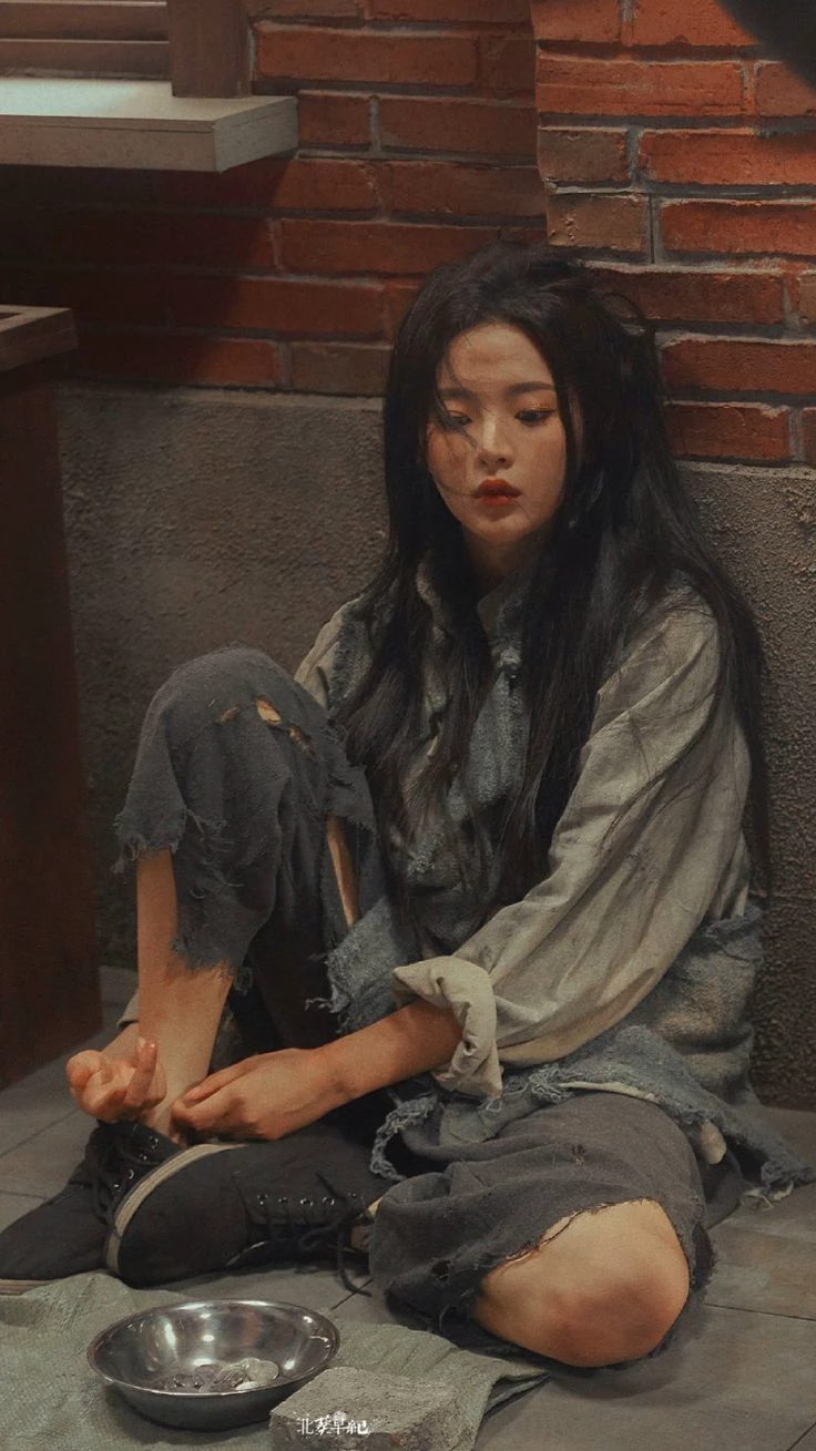 Lina the street girl  thumbnail