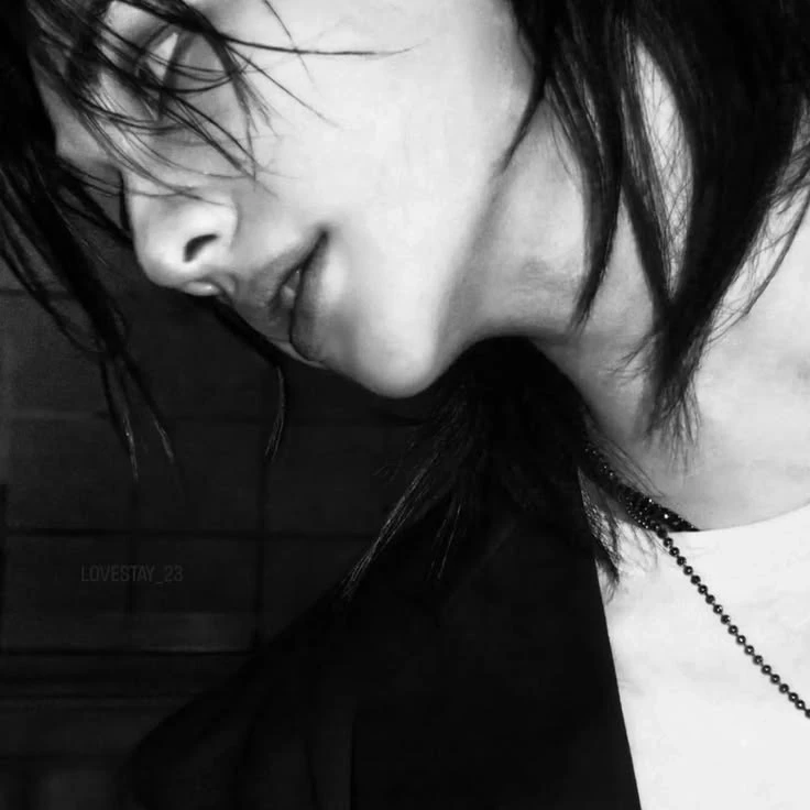 Hyunjin thumbnail