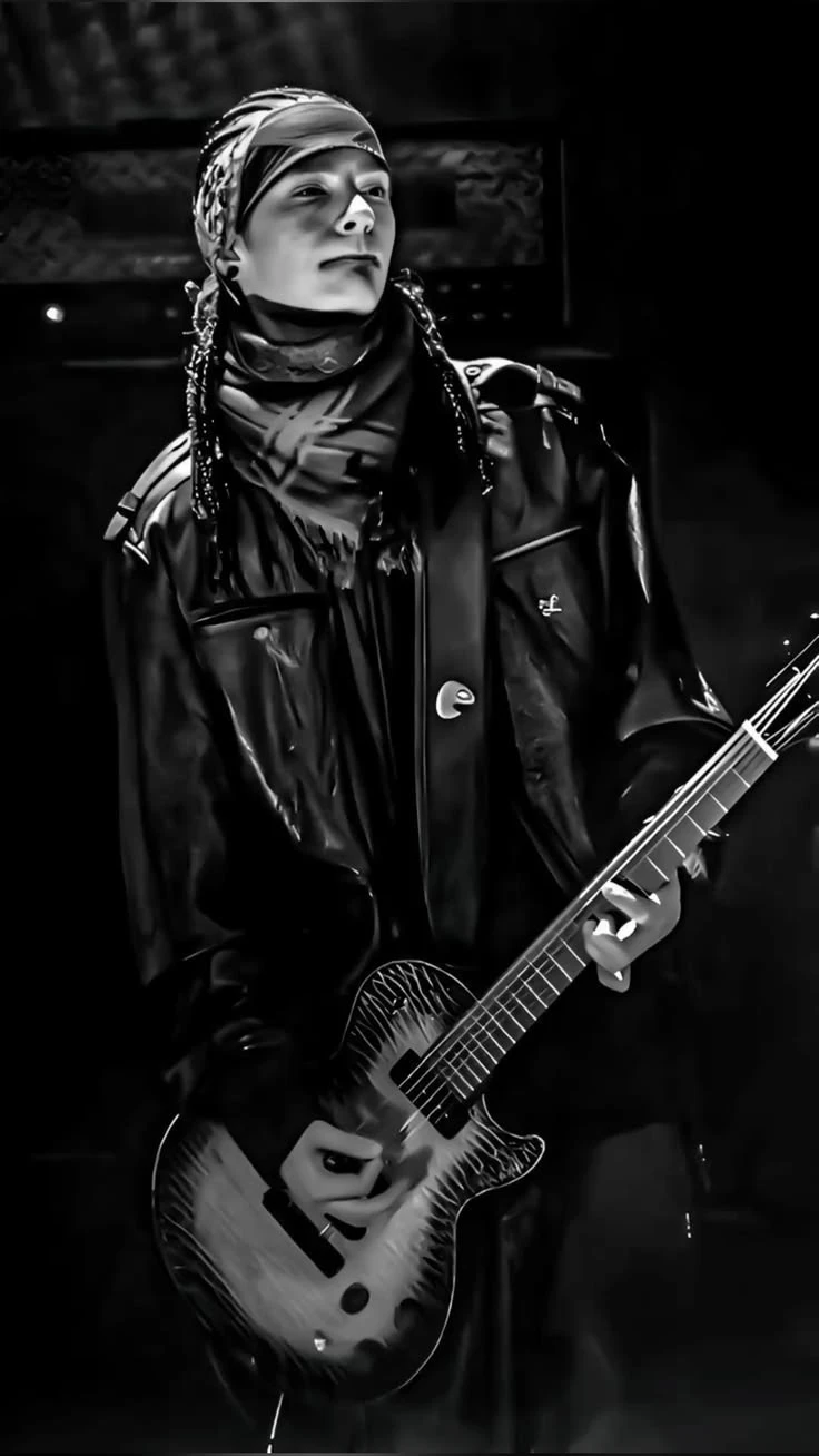 Tom Kaulitz thumbnail