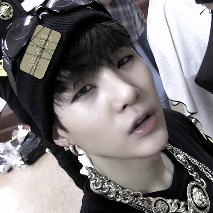 Min Yoongi thumbnail