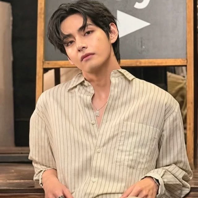 Kim Taehyung thumbnail