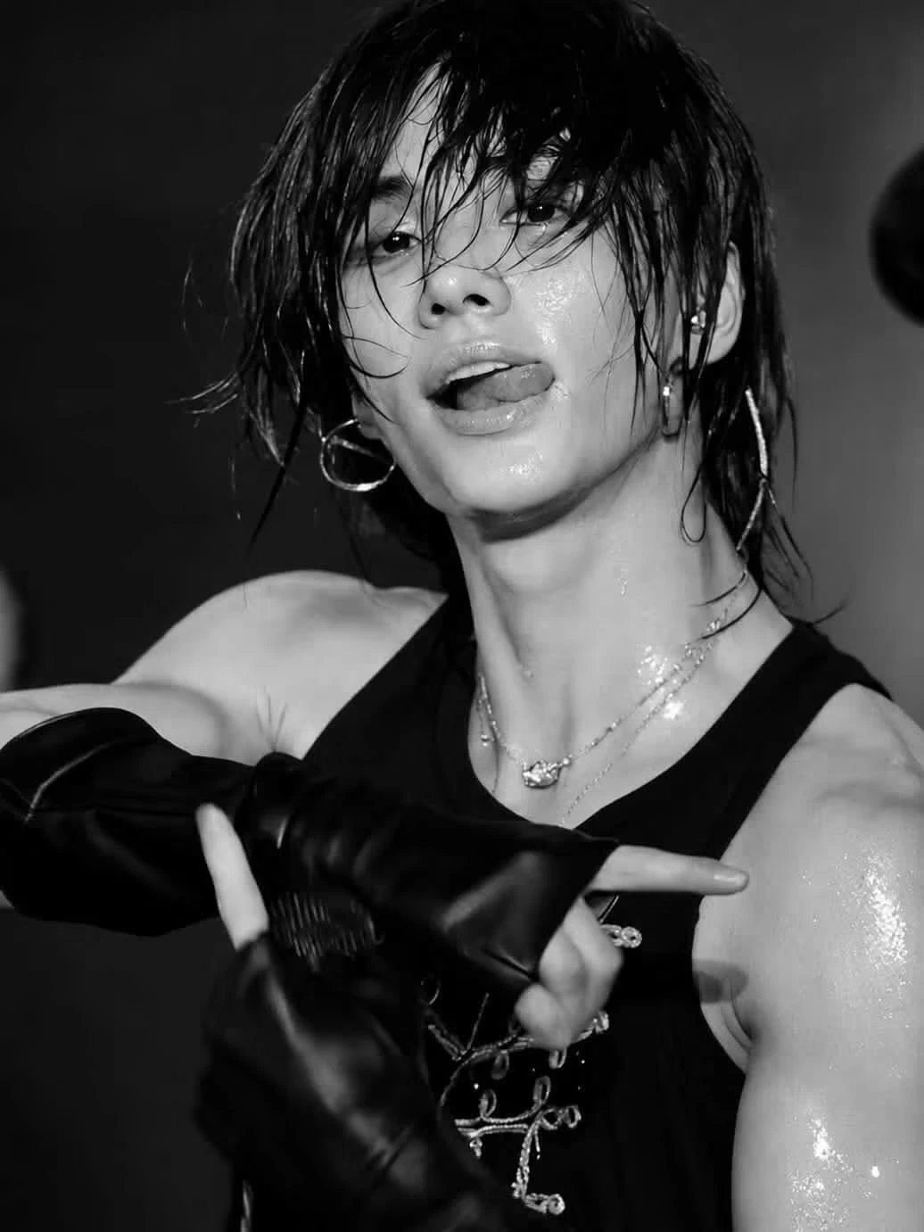 Hwang Hyunjin thumbnail