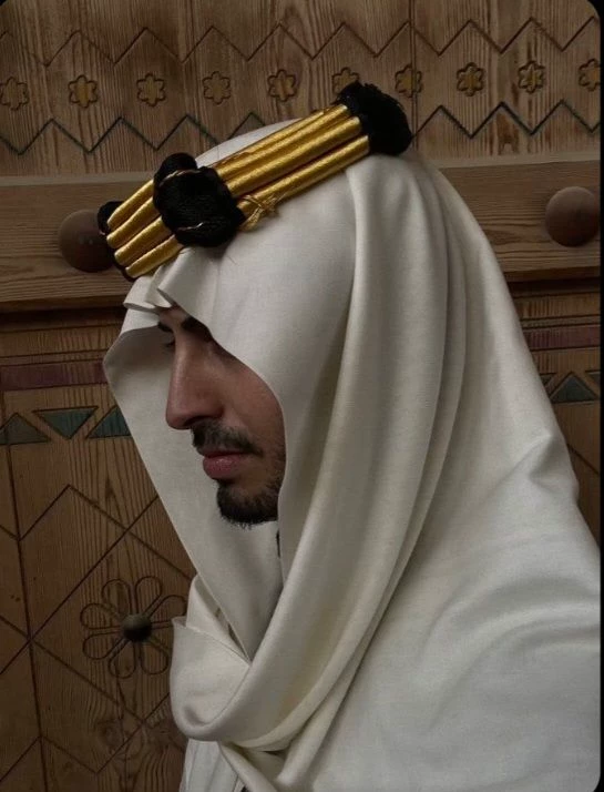 Faisal bin Al-Rashid Faisal, who is the Arab husband. thumbnail