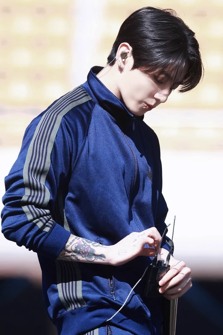 Jeon Jungkook thumbnail