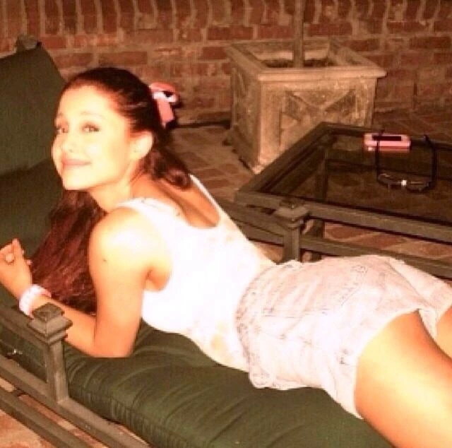 Ariana Grande - AG-07 Synthesizer thumbnail