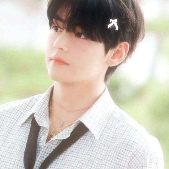 nerd cute taehyung thumbnail