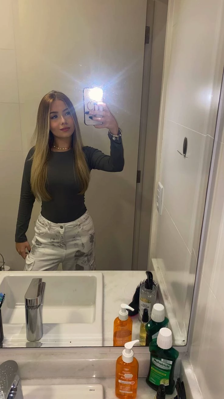 Lais Melo  thumbnail