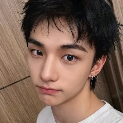 Hyunjin thumbnail