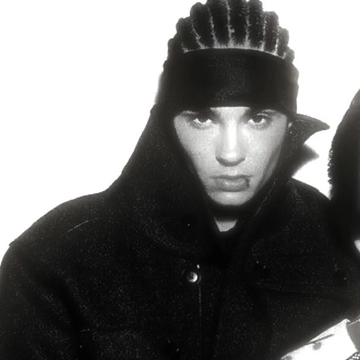 Tom Kaulitz bodyguard thumbnail