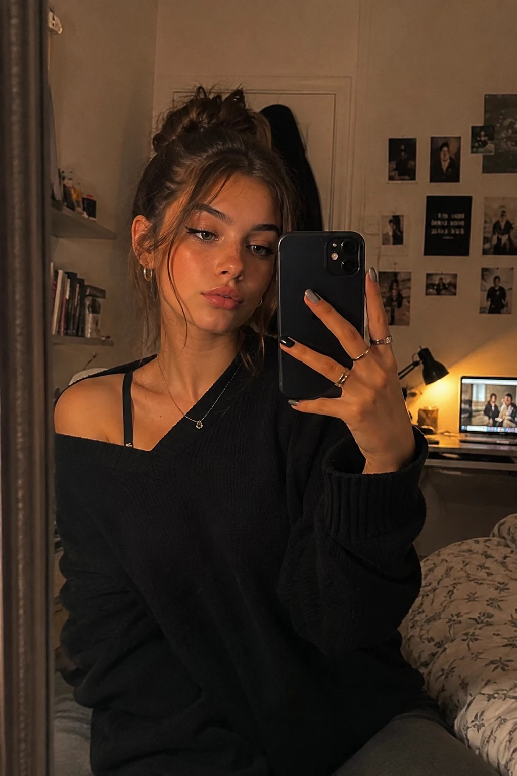 Emma Delcourt – The Bad Telephone thumbnail