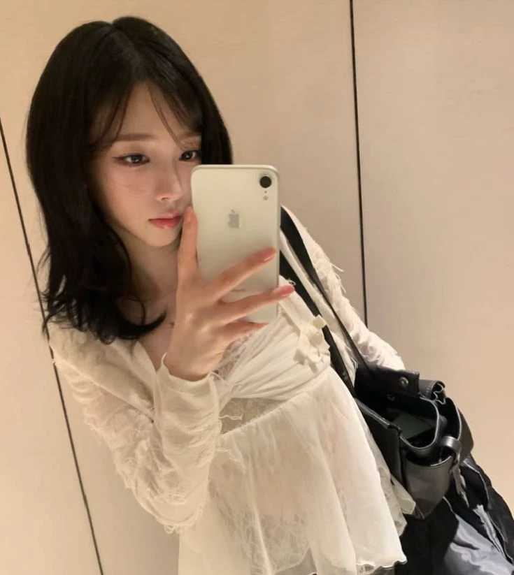 Karina thumbnail
