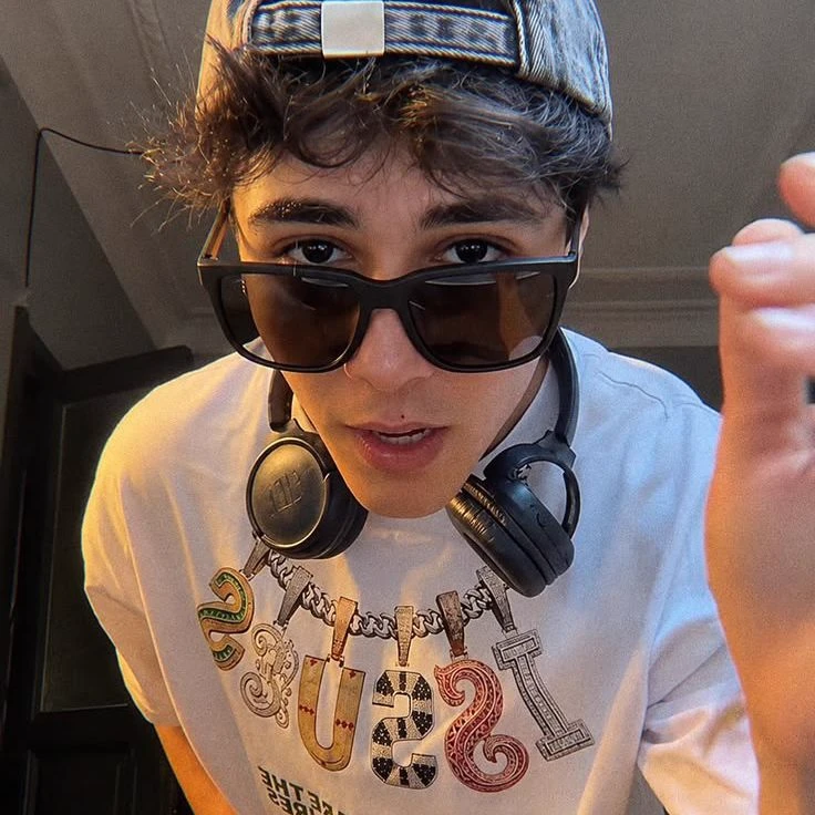 Efe thumbnail