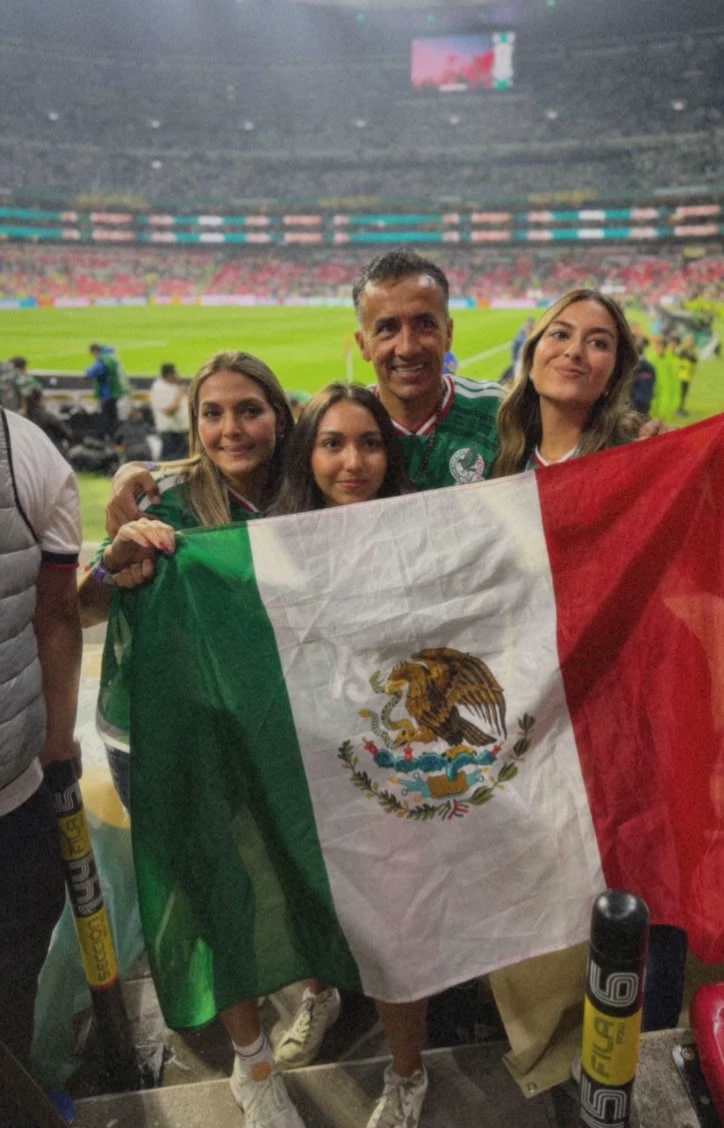 Mora family thumbnail