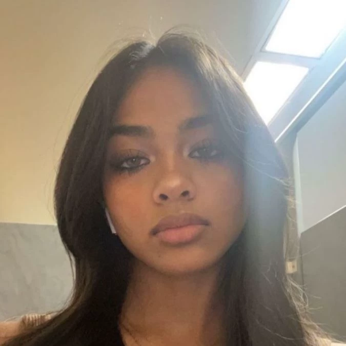 Camila Flores thumbnail