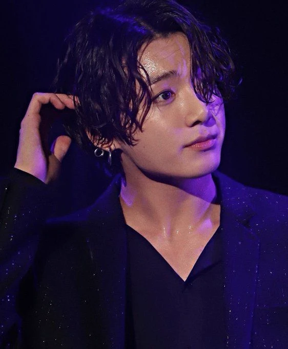 Jeon Jungkook💜 thumbnail