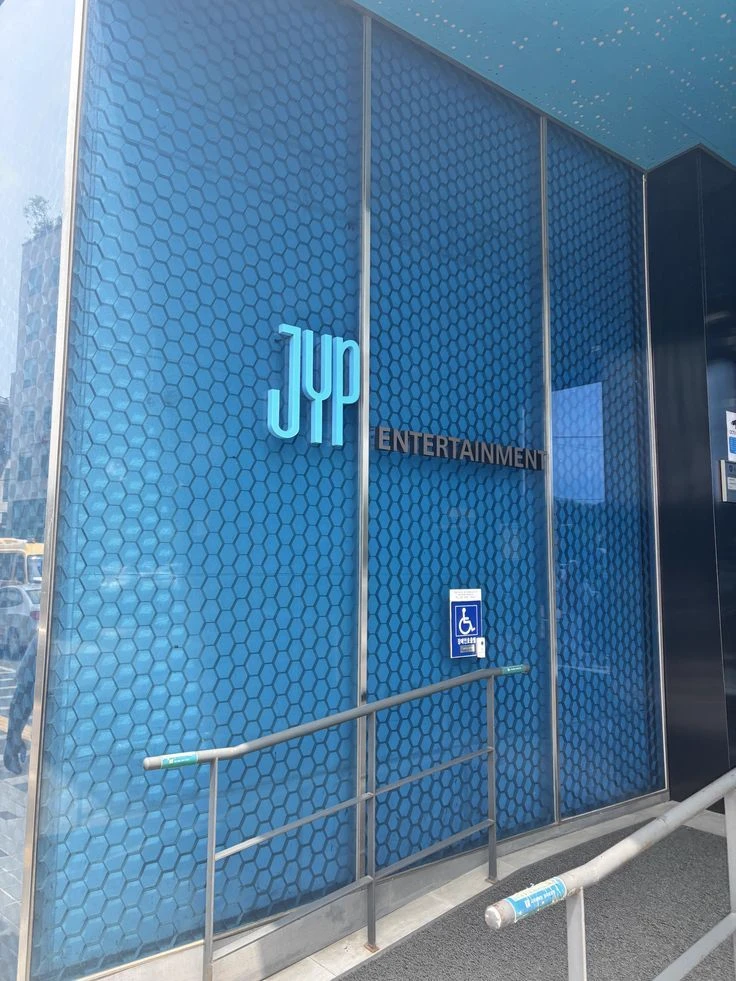 JYP ENTERTAINMENT thumbnail