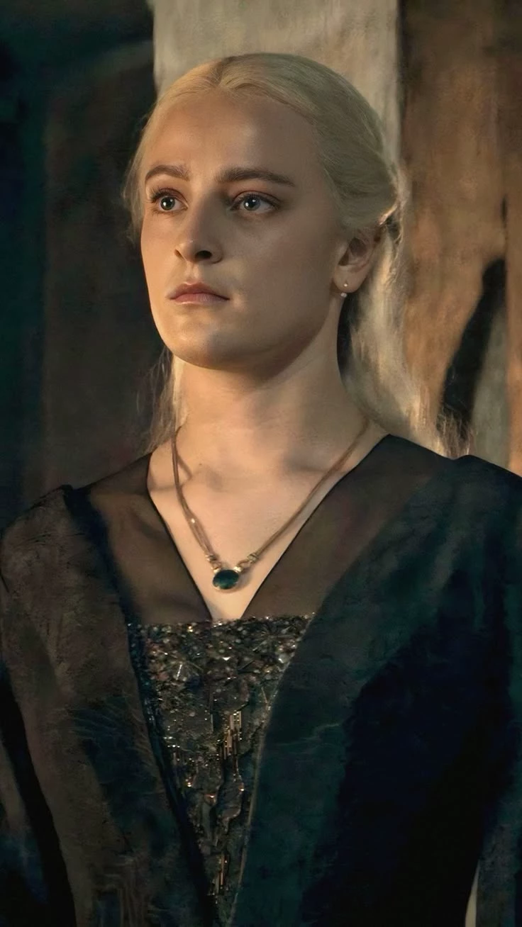 Helaena Targaryen thumbnail