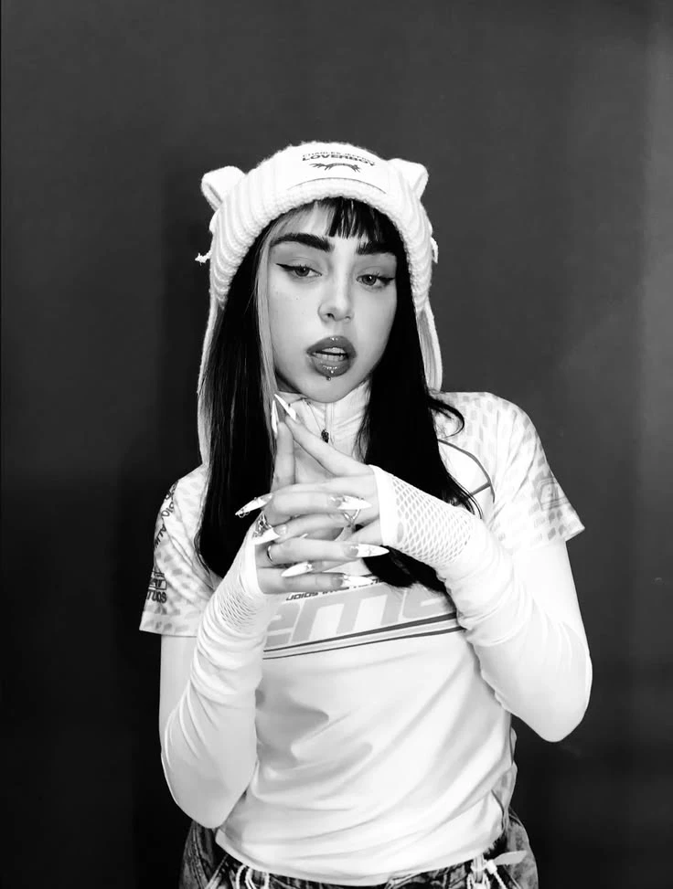 NAIKI–Nicole thumbnail